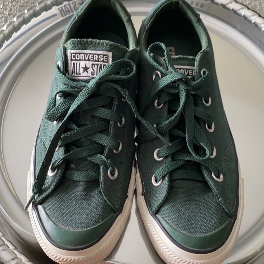 Converse shoes. Mint condition.